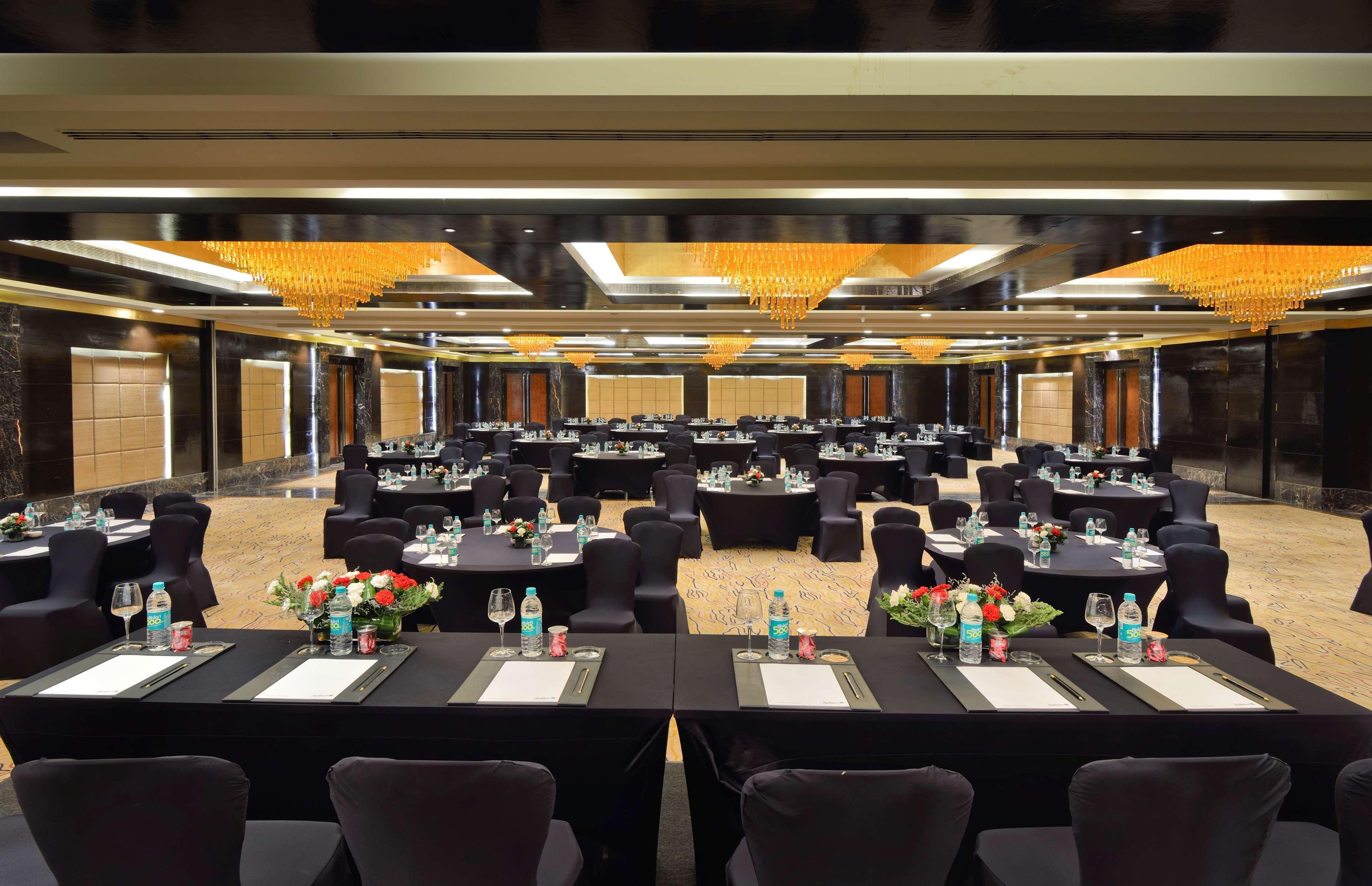 Radisson Blu Kaushambi Delhi Ncr Ξενοδοχείο Ghaziabad Εξωτερικό φωτογραφία