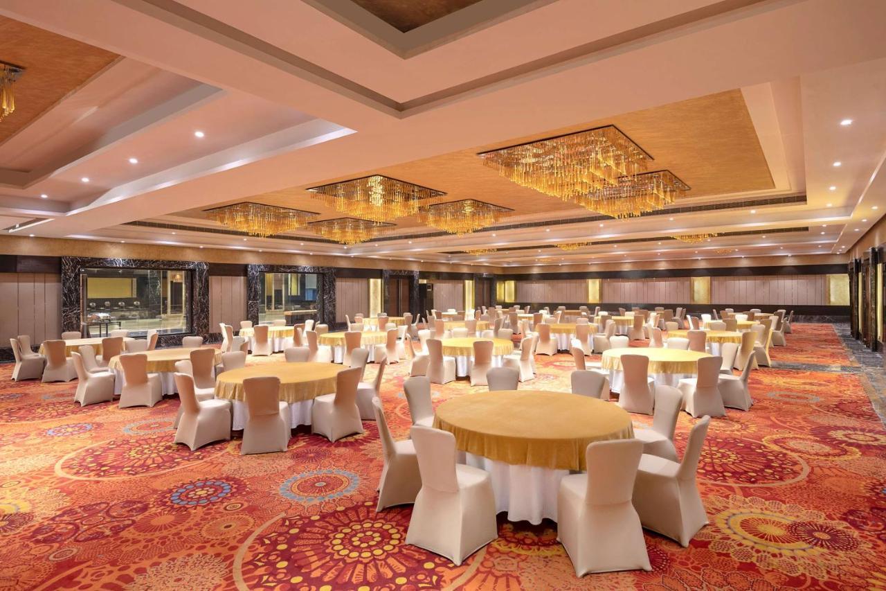 Radisson Blu Kaushambi Delhi Ncr Ξενοδοχείο Ghaziabad Εξωτερικό φωτογραφία