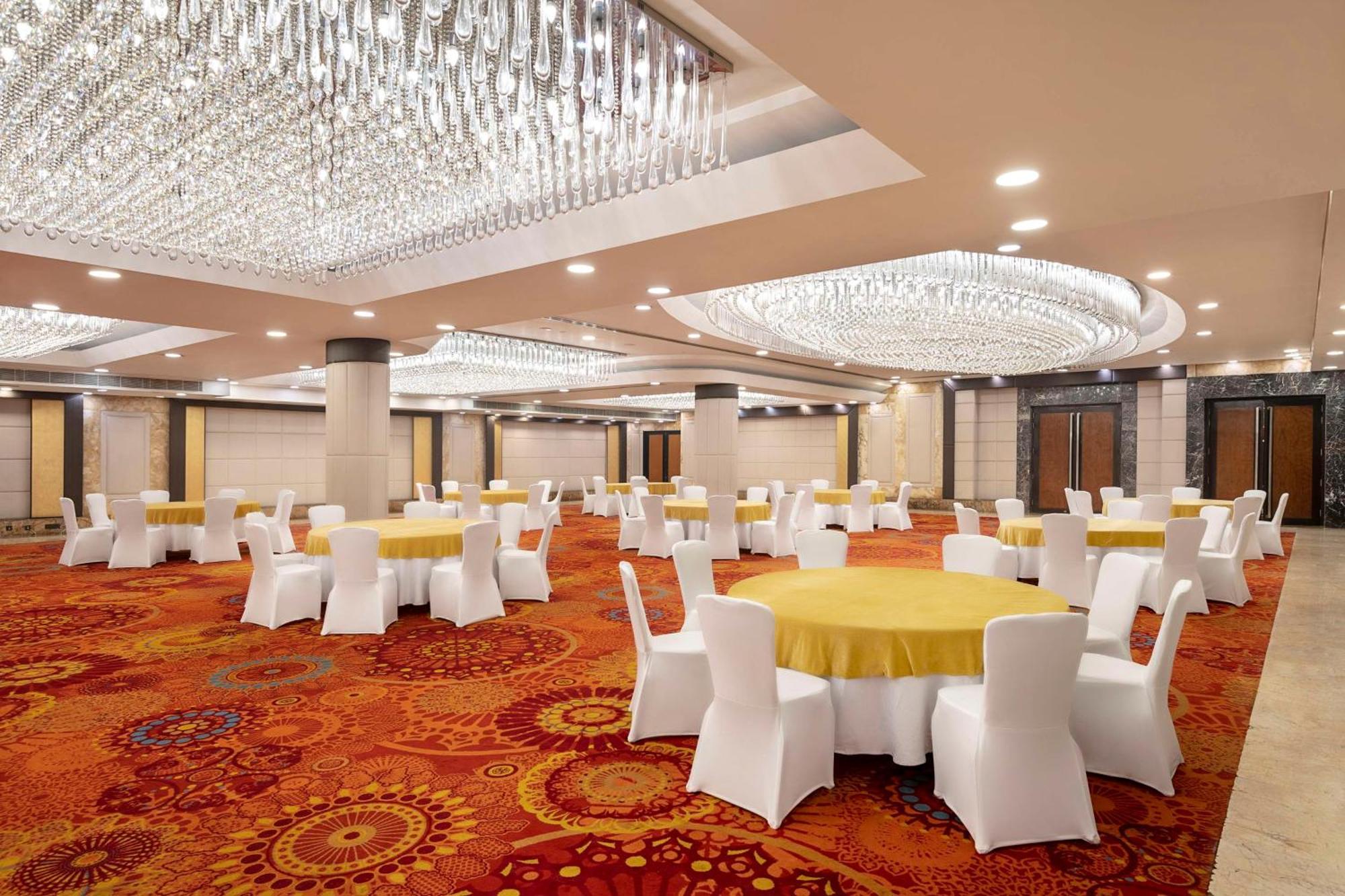 Radisson Blu Kaushambi Delhi Ncr Ξενοδοχείο Ghaziabad Εξωτερικό φωτογραφία